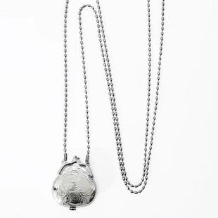 ����С���OӋ�羳�r�Џ͹��L���������yɫ����񻨺��sб�����Ů