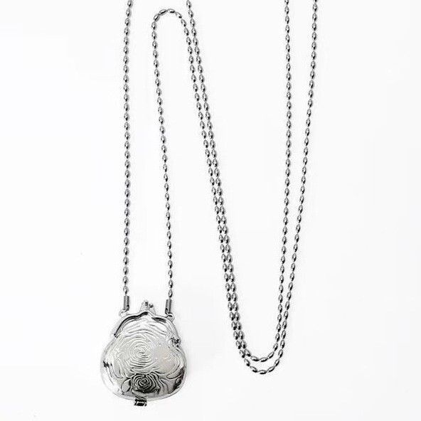 Mini Niche Design Cross-Border Fashion Retro Style Metal Heart-Shaped Silver Creative Carved Simple Crossbody Bag for Women