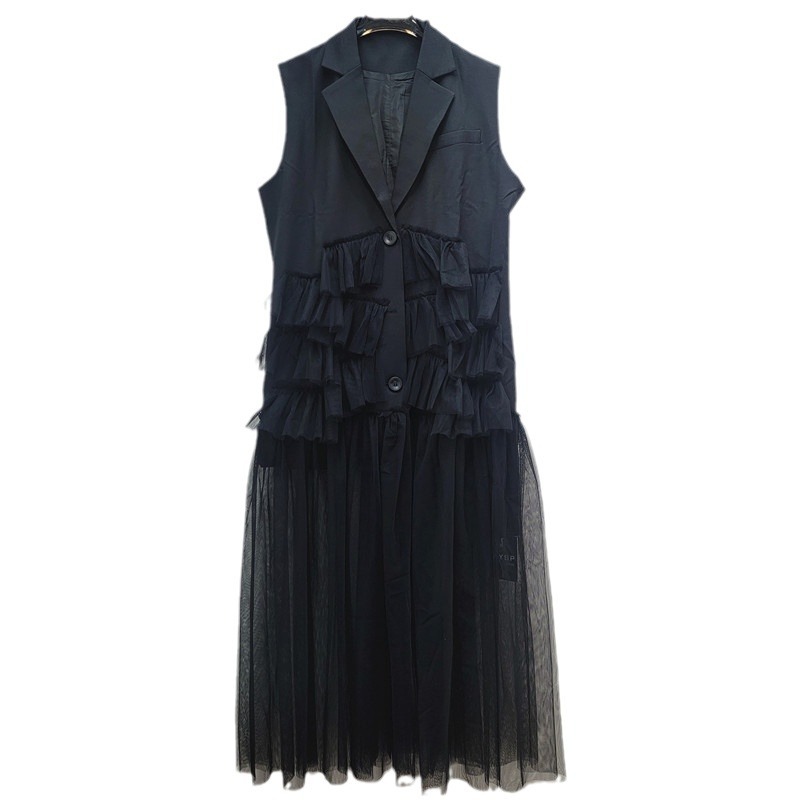 Black elegant dress with sleeves sleevless
