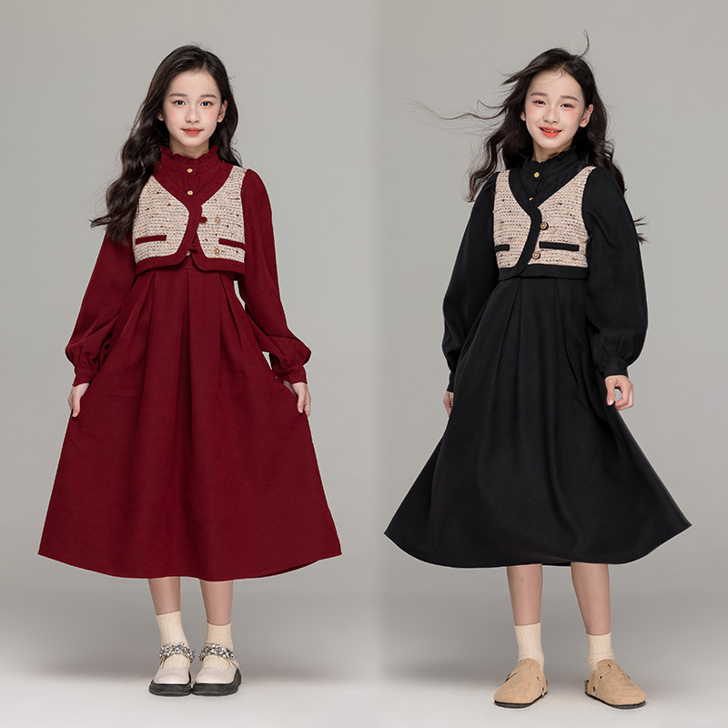 Girls Red French Elegant dress 24 Autumn and Winter New Contrast Color Vest Fake Two-piece Small Chanel Style fleece-lined Long Dress