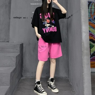 �羳�F؛2025���ƚW؛����L��Ů�b����t��ɼ���insը�����e���b