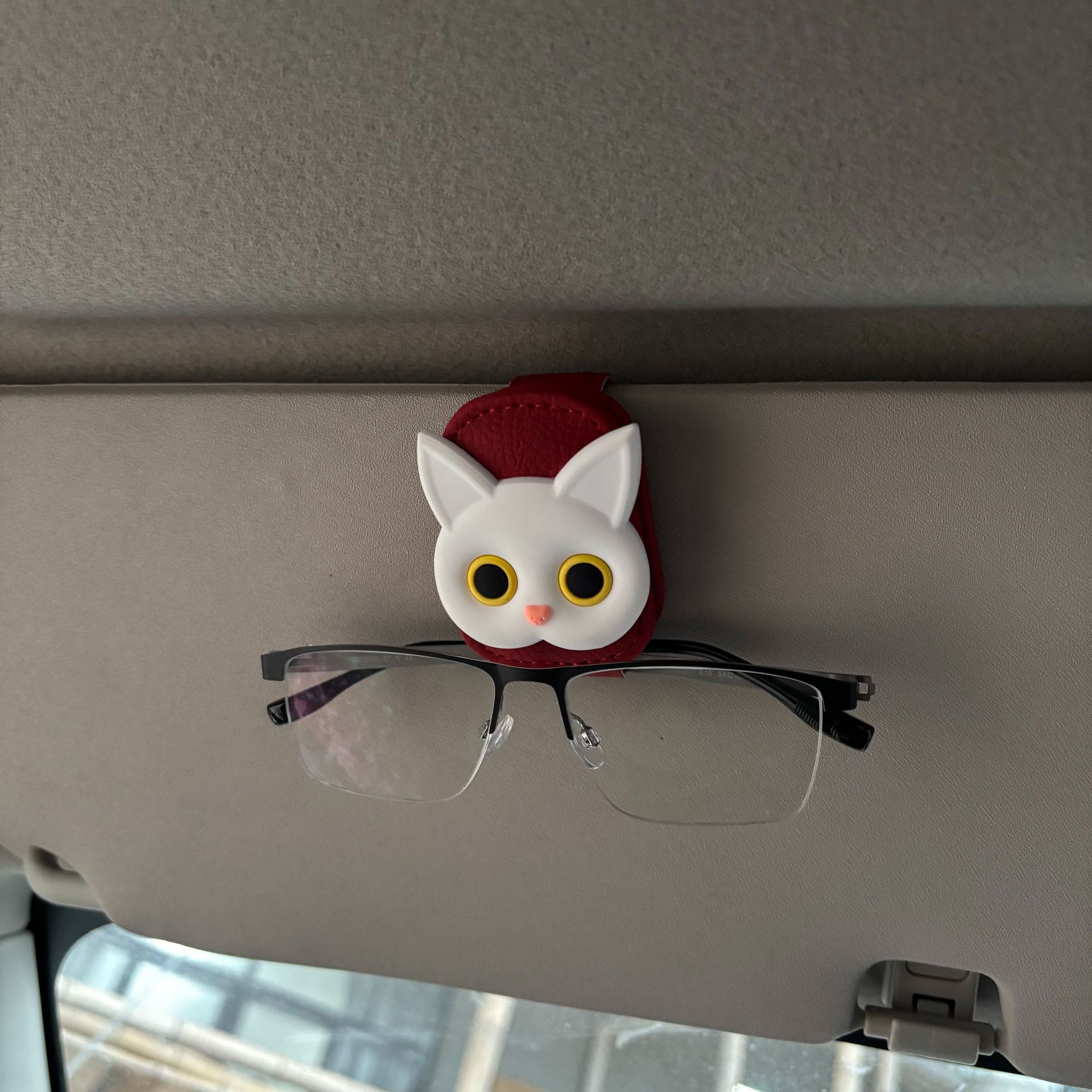 흰 고양이【빨간색】