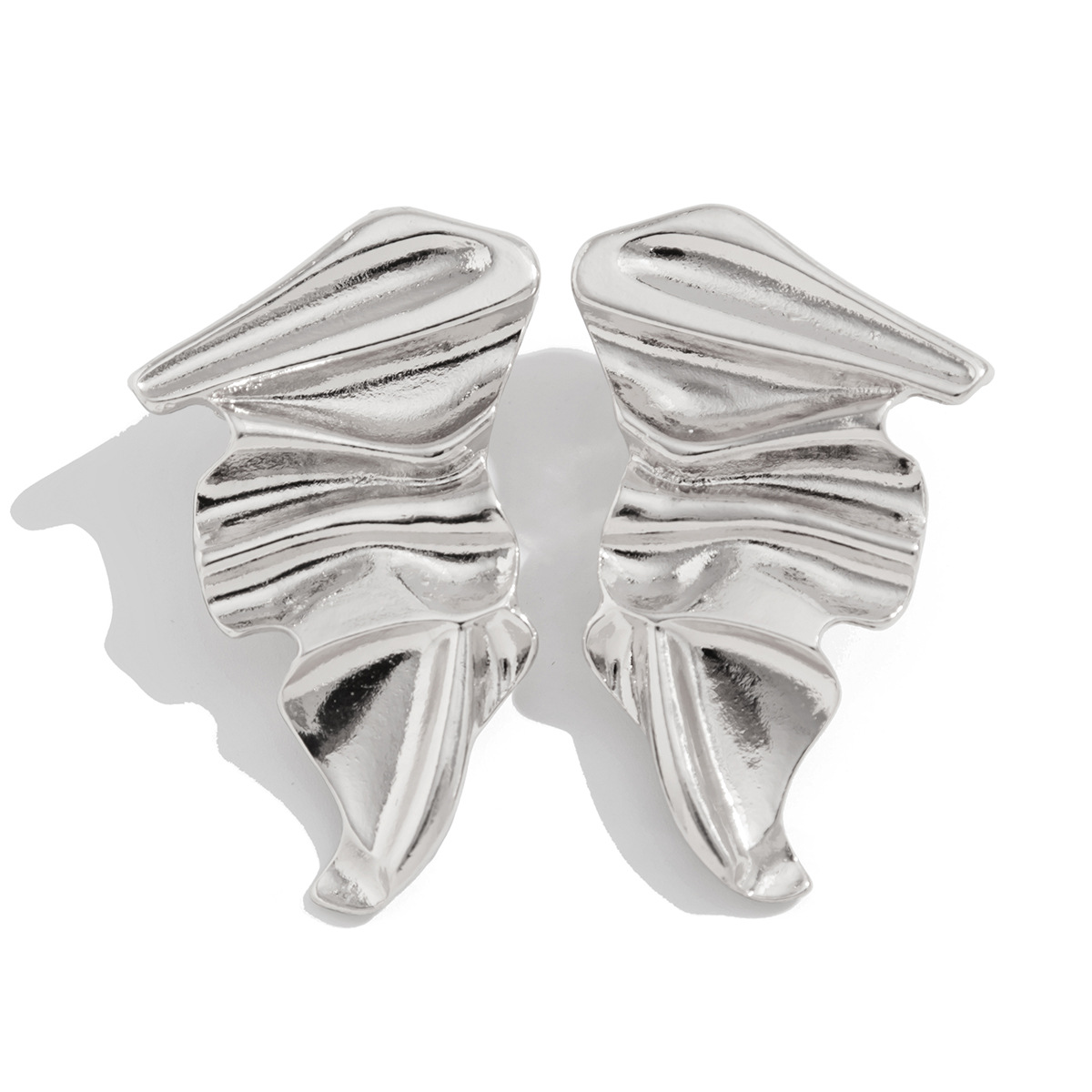 22g Weight Metal Ear Needle Material Drop Earrings, Ear Studs Classification 1 Pair Quantity Holiday, Street Occasion Metal Material Geometric, Heart Shape Pattern All Seasons Season Women's Gender Polished Finish Plating Design Retro, Classic Style Style 1 Pair Retro Classic Style Geometric Heart Shape Plating Metal Drop Earrings Ear Studs 5