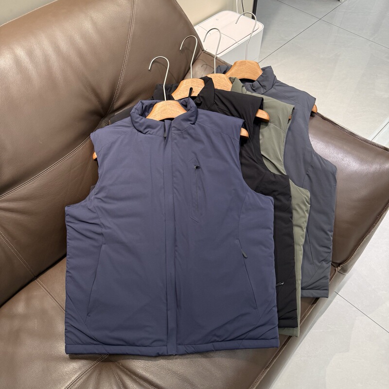 Men's autumn and winter warm and windproof outdoor functional style sleeveless casual vest with a stand-up collar, similar to the Xiaoshu brand