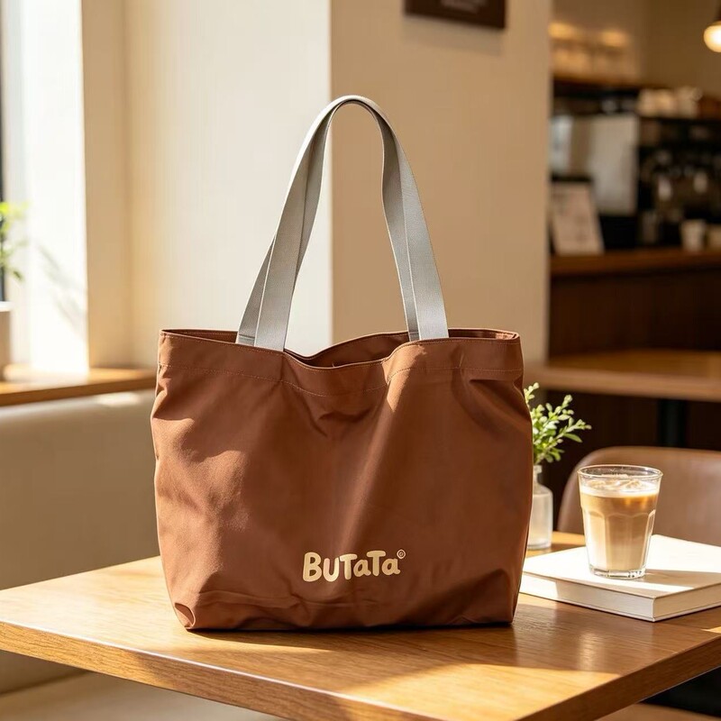Customized large-capacity tote bag, fashionable and lightweight commuter bag, high-end versatile shoulder bag, customizable with logo Customized large-capacity tote bag, fashionable and lightweight commuter bag, high-end versatile shoulder bag, customizable with logo