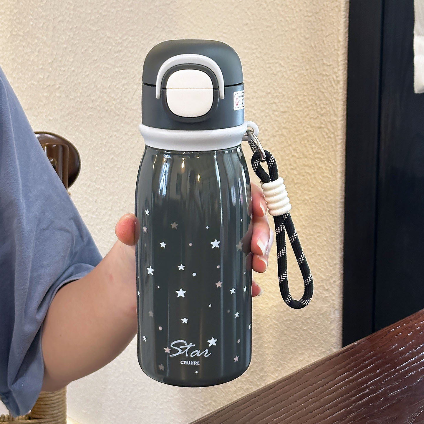 Taza de aislamiento térmico para niños, taza de agua doble para estudiantes, taza de acero inoxidable portátil 316L para niños y niñas de alto valor facial especial para la escuela