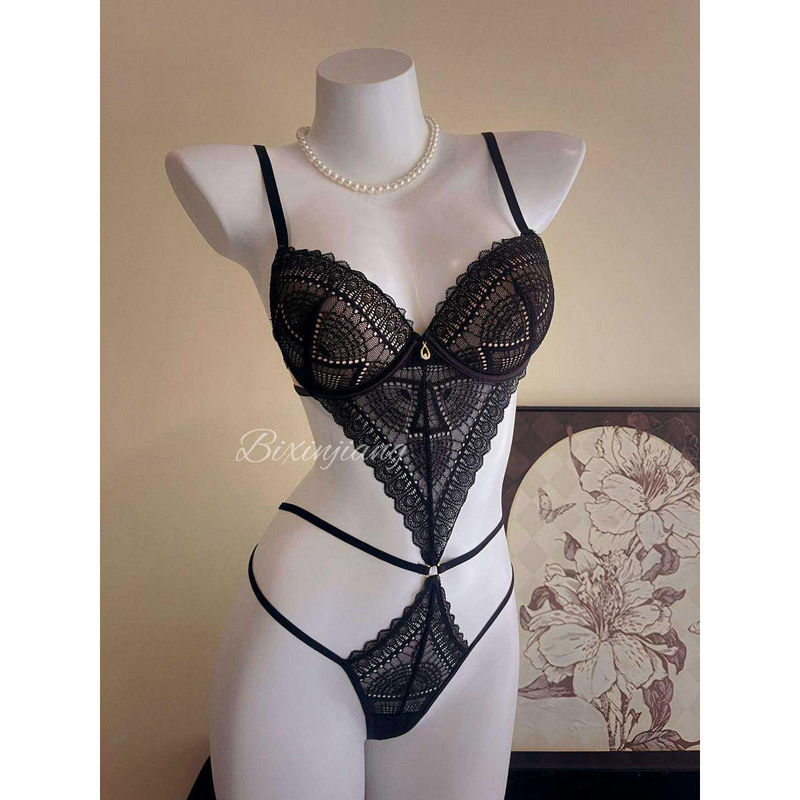Sexy Lingerie Small Chest Push-Up Micro-Shaping Bodysuit with Chest Pads Lace Jumpsuit Pure Desire Style Camisole French Sleepwear