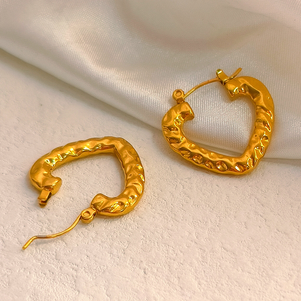 Simple Style Style Gold Color 1 Pair Simple Style Heart Shape Stainless Steel Plating Hoop Earrings