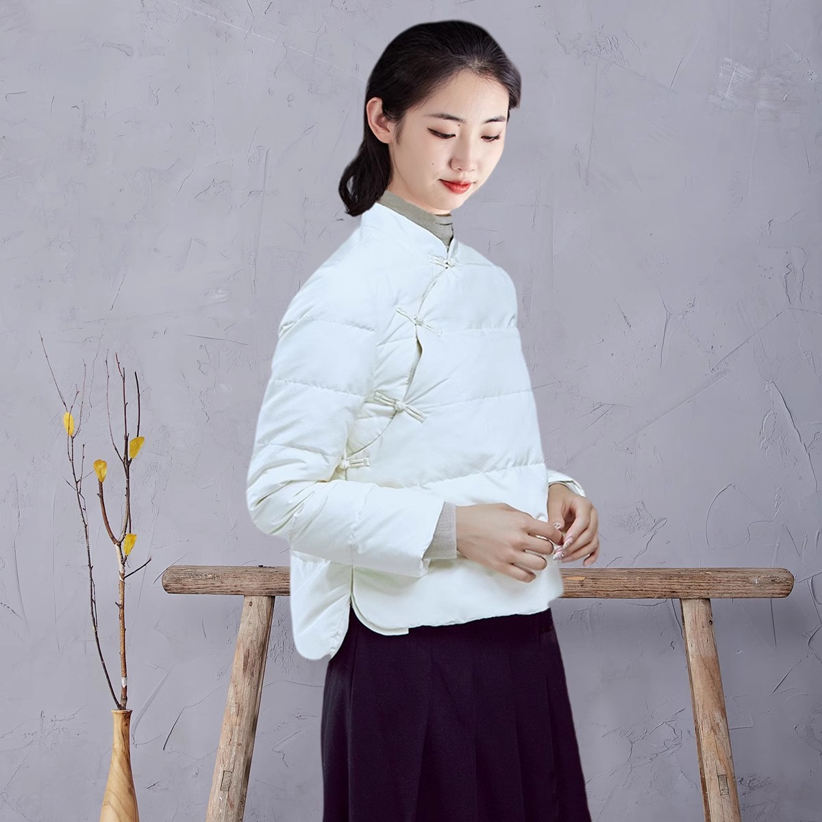 Down Jacket Brand with Chinese-Style Large Size Stand Collar, Black and White, Suitable for Layering or Wearing Alone, Women's Autumn and Winter, Non-Pilling, Traditional Style