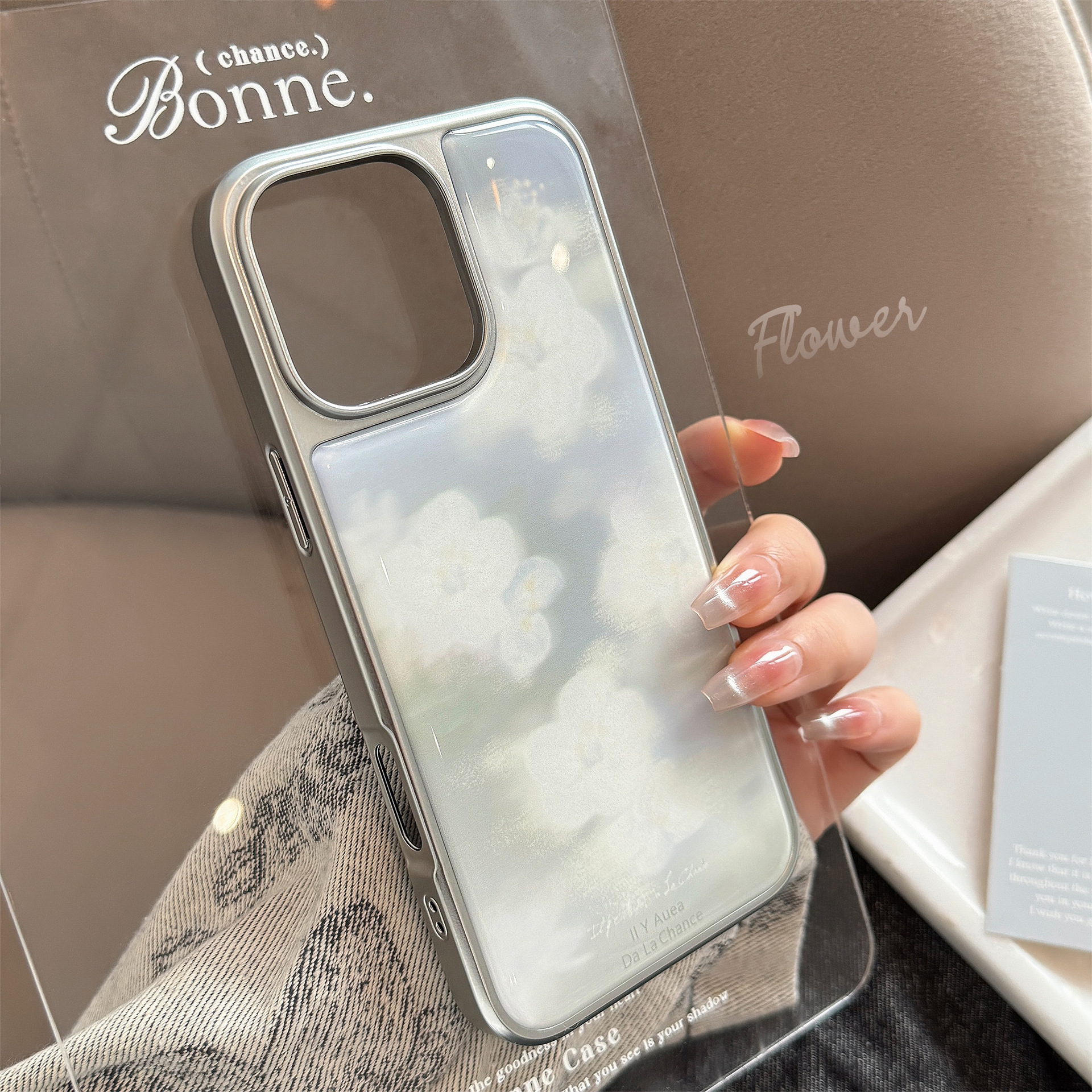 Funda para teléfono iPhone 14, 13, 15, Huawei, con diseño de flor blanca difusa, adecuada para Apple 16, 17 Pro Max