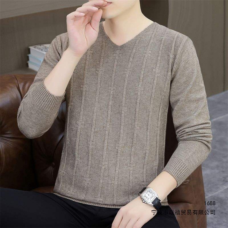 Thin V-neck knitted long-sleeved top for spring and autumn, 2026 new style, stylish men's base layer sweater.