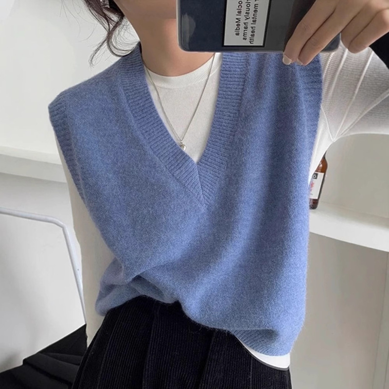Autumn and Winter 100% Merino Wool Sleeveless Vest for Women V Neck Loose Casual Versatile Knitted Short Layered Vest