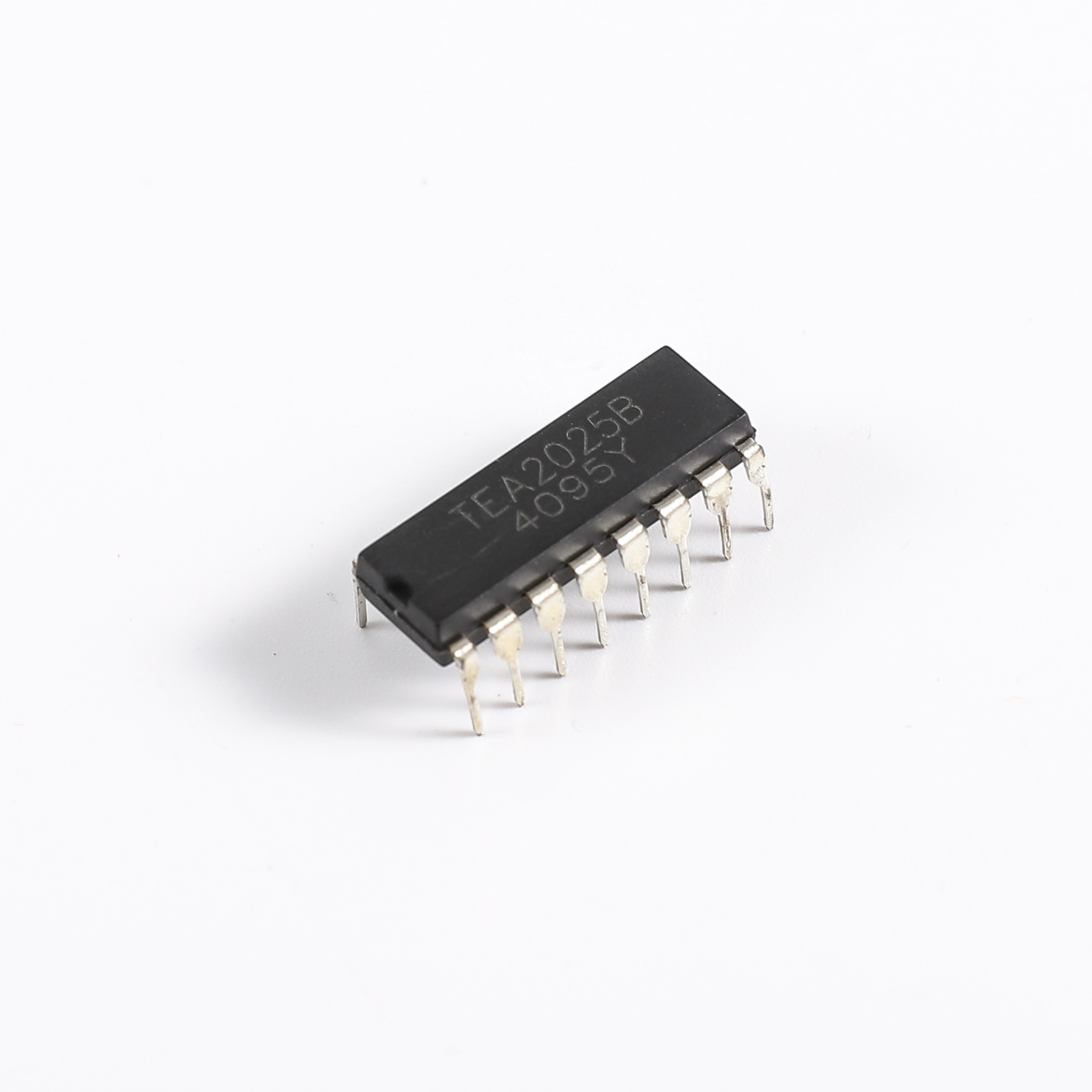 TEA2025 circuito integrado IC AMPLIFICADOR DE POTENCIA DE AUDIO SOP-16 DIP-16 SOP-20