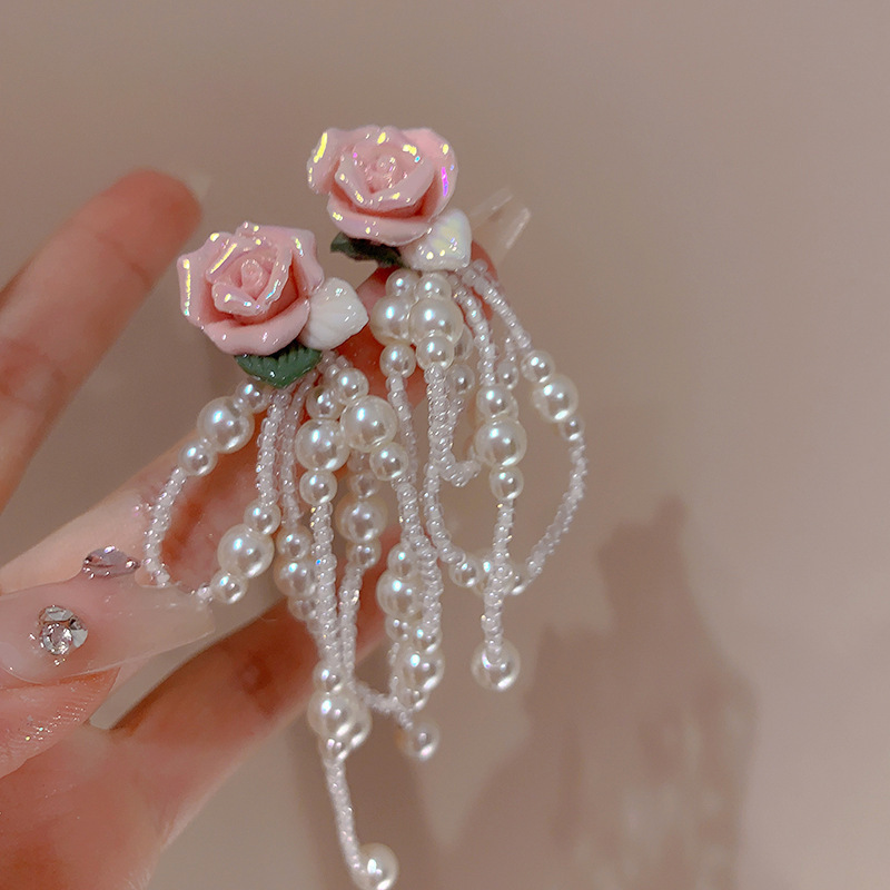 夏の超妖精な雰囲気〜ドーパミンフラワータッセルピアス、ニッチなリゾート風ピアス、甘くて爽やかなピアス|undefined