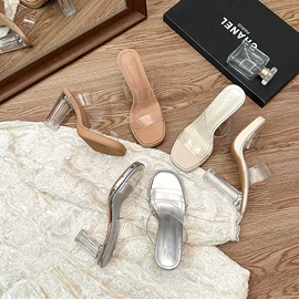 女式皮靴;高跟凉鞋;女式休闲单鞋