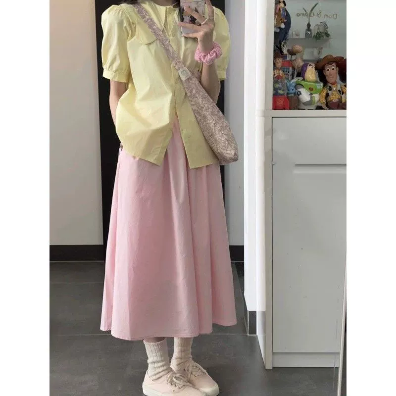 Женская рубашка с коротким рукавом и воротником-французской куклы, лето 2024, новый стиль, нежный стиль, нишевая розовая юбка, модный комплект из двух предметов