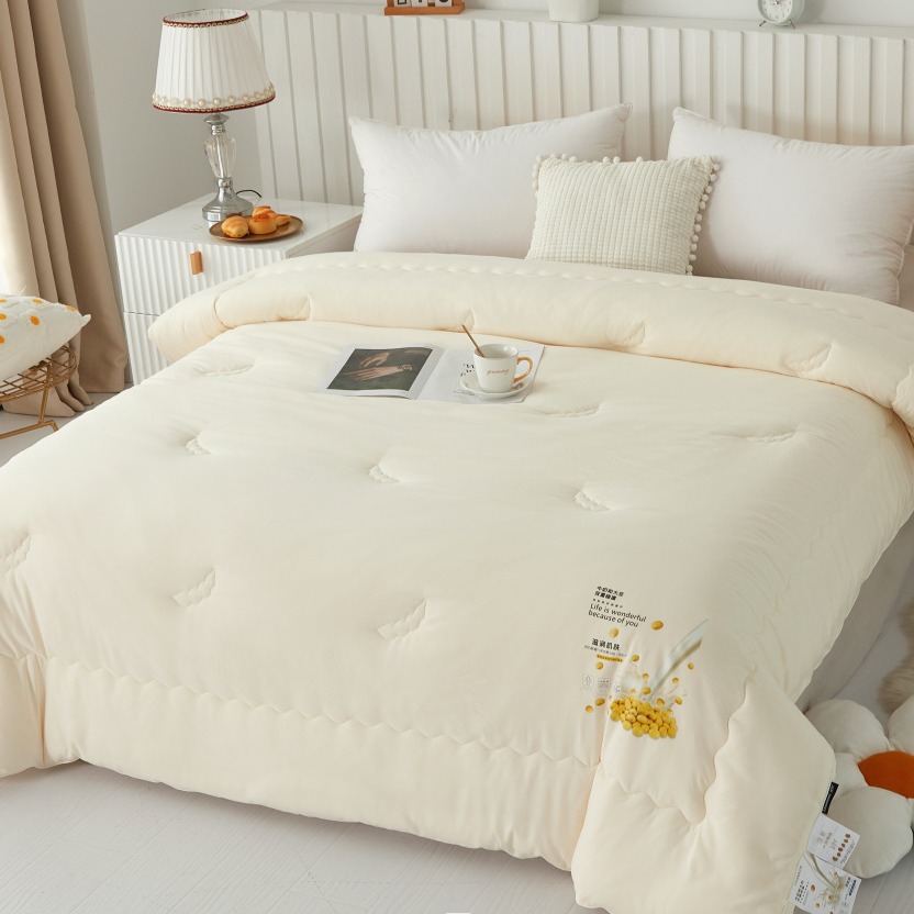 새로운 선반 슈퍼 부드러운 콩 섬유 겨울 코어 두꺼운 따뜻한 사계절 사용 가능한 봄과 가을 침구 도매 세대