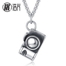 日韩男士钛钢项链复古相机项链秋冬设计简约男士吊坠复古毛衣链