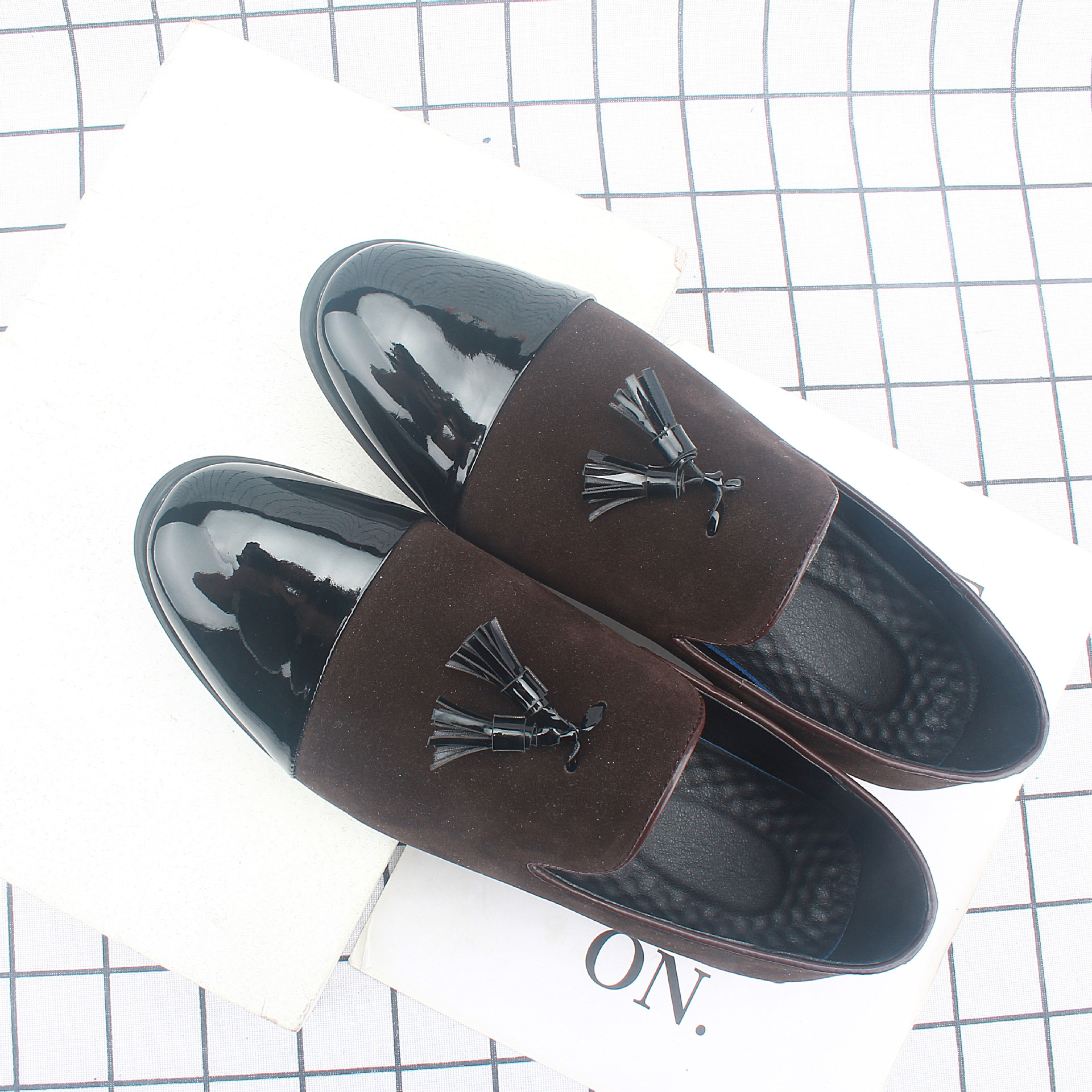 �ļ��ָ�Ь�ж���Ӣ����������һ�ŵ�ƤЬ���귢��ʦ��װ��Ь2233