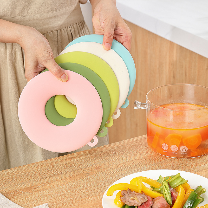 Color caramelo silicona aislamiento térmico almohadilla de comedor resistente a altas temperaturas a prueba de quemaduras tabla de comedor antieslizante grueso donut aislamiento térmico almohadilla de playa