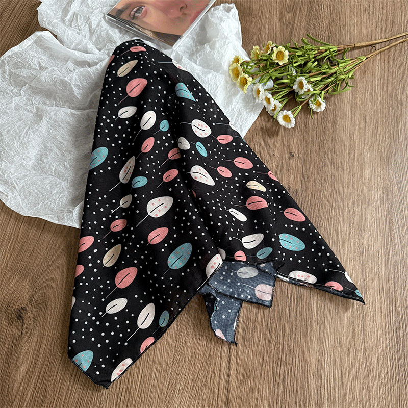 Pañuelo en la cabeza Verano femenino pastoral nuevo estilo floral literario bufanda cuadrada todo fósforo bufanda pequeña bufanda de seda correa para el cabello multifunción accesorios para el cabello