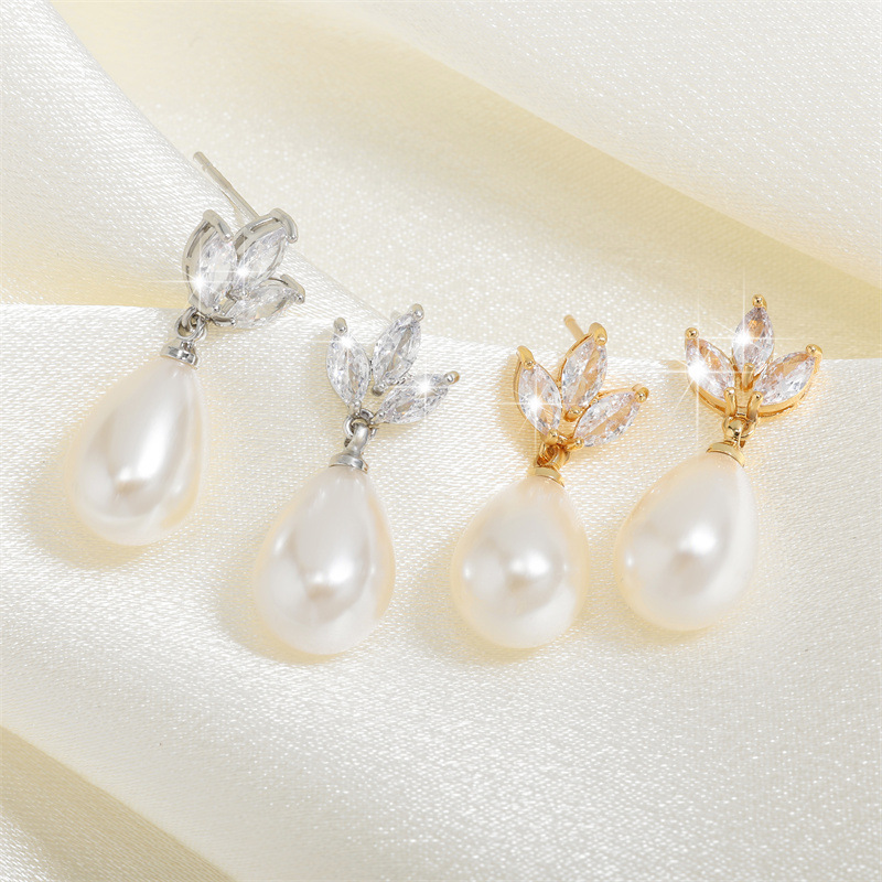 Cubic Zirconia And Pearl Stud Earrings, Versatile Daily Jewellery_voghion.com