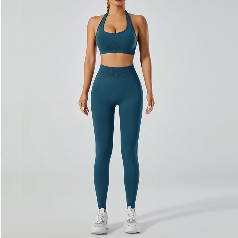 Conjunto de ropa deportiva de estilo europeo y americano con sensación de segunda piel, sujetador deportivo de alta intensidad, leggings deportivos de secado rápido, conjunto de yoga para exteriores de verano con un toque de alta gama.