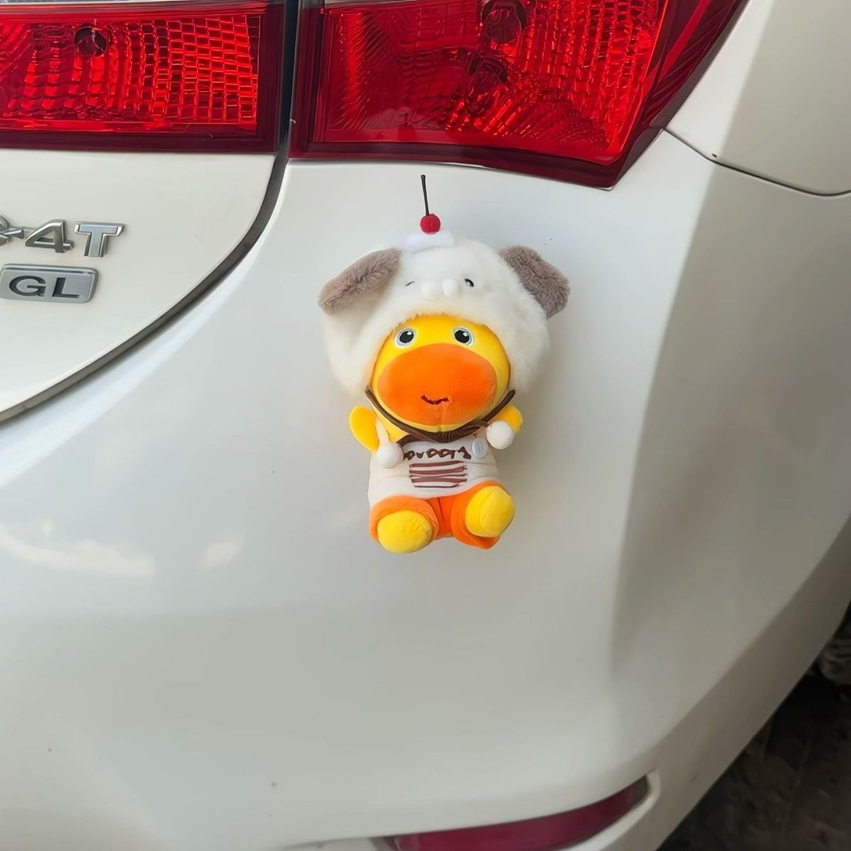 Cute Car-Mounted Capybara Plush Toy Hanging on the Car Rear, Adorable Stuffed Animal Birthday Gift