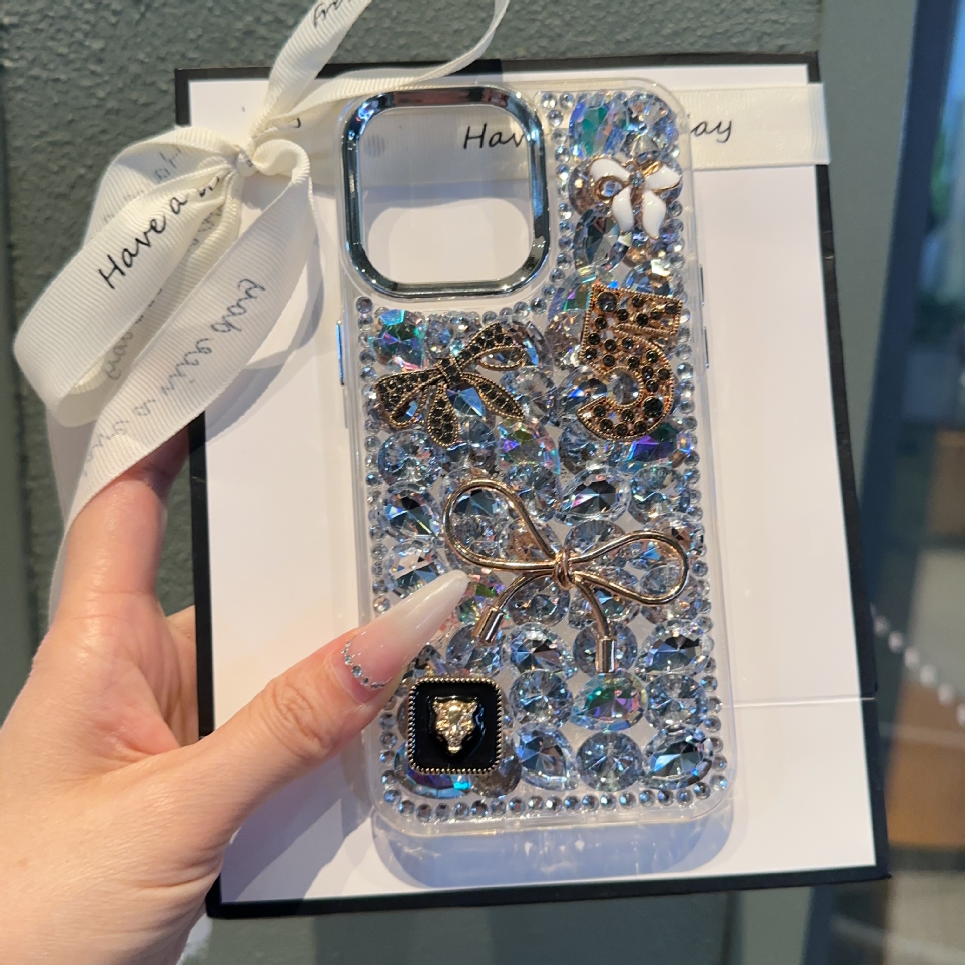 Luxuriöse Schutzhülle Mit Diamant Und Schleife Für Iphone Modelle_voghion.com