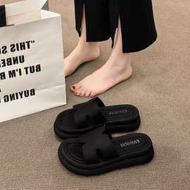 厚底一字拖鞋女夏外穿2025新款配裙子法式休闲踩屎感海边沙滩凉拖