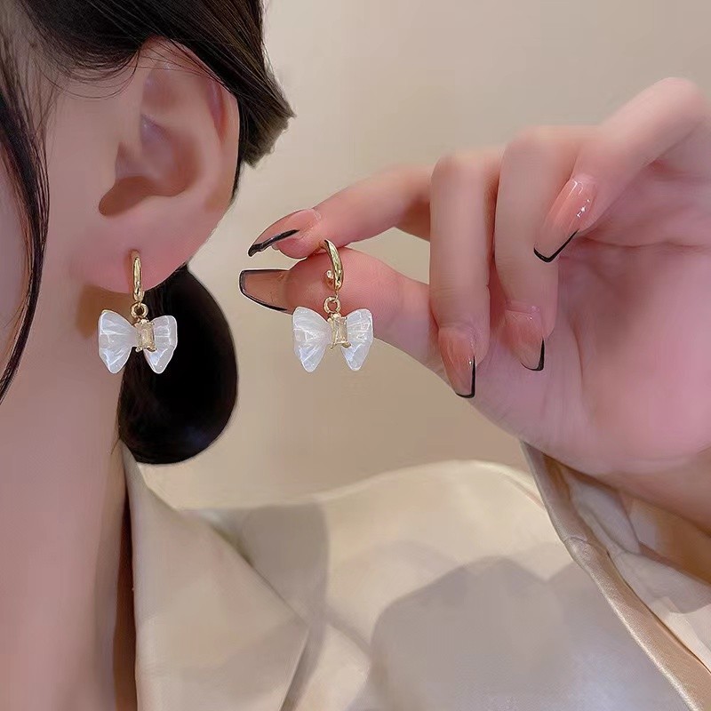Acrylic cute elegant fashionable earrings with bow