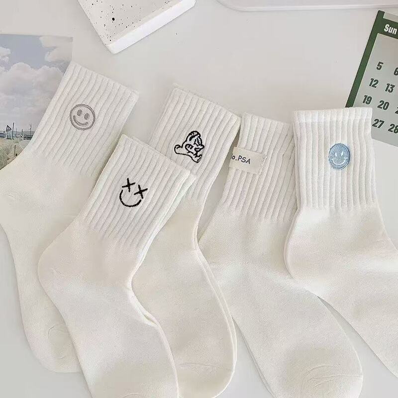 White Socks for Women, Mid-Calf Socks for Autumn and Winter, Cartoon Smiley Face, Japanese Style Mid-Calf Long Embroidered Sports Socks for Women with Embroidery White Socks for Women, Mid-Calf Socks for Autumn and Winter, Cartoon Smiley Face, Japanese Style Mid-Calf Long Embroidered Sports Socks for Women with Embroidery