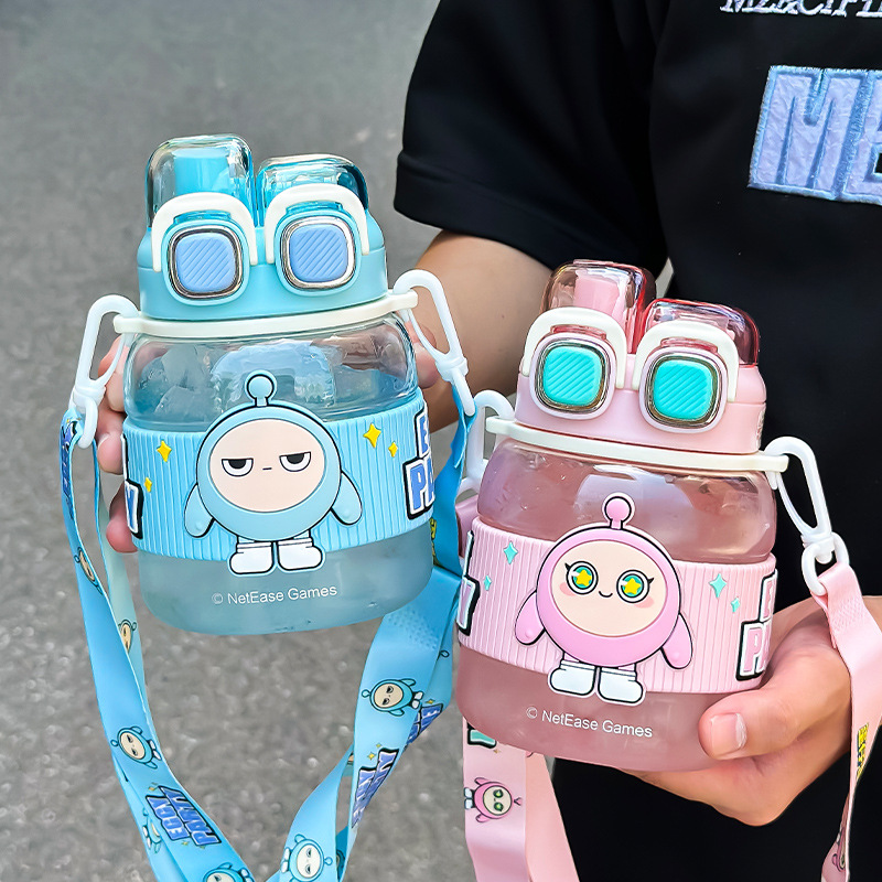 Taza de agua para niños de fiesta de huevo, cubos de agua para bebés de verano, mangas de agua para bebés especiales para estudiantes, boca directa para beber