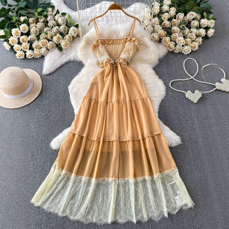 Elegant and sexy lace spliced strapless dress for women, summer vacation style, waist-cinching, slimming, with ruffle details Elegant and sexy lace spliced strapless dress for women, summer vacation style, waist-cinching, slimming, with ruffle details
