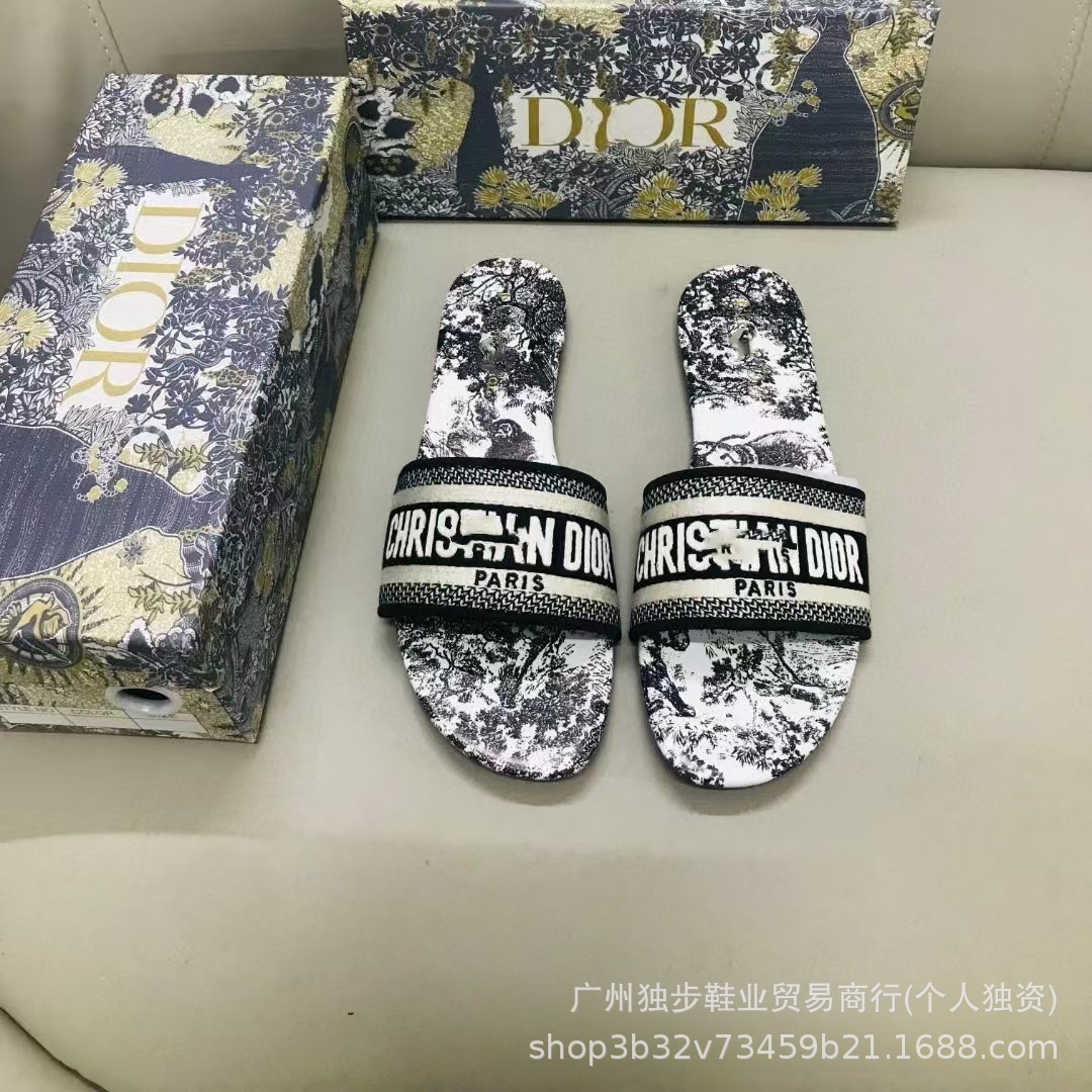 Zapatillas de piso plano de moda versátiles en forma de una forma D clásica transfronteriza adecuada para extranjeros no molestes nacionales image 19