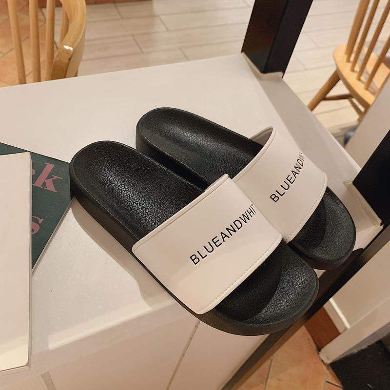 Trendy Hong Kong-Style Outdoor Student Slippers for Women, Summer Casual Fashion Versatile Flat Non-Slip Beach Sandals