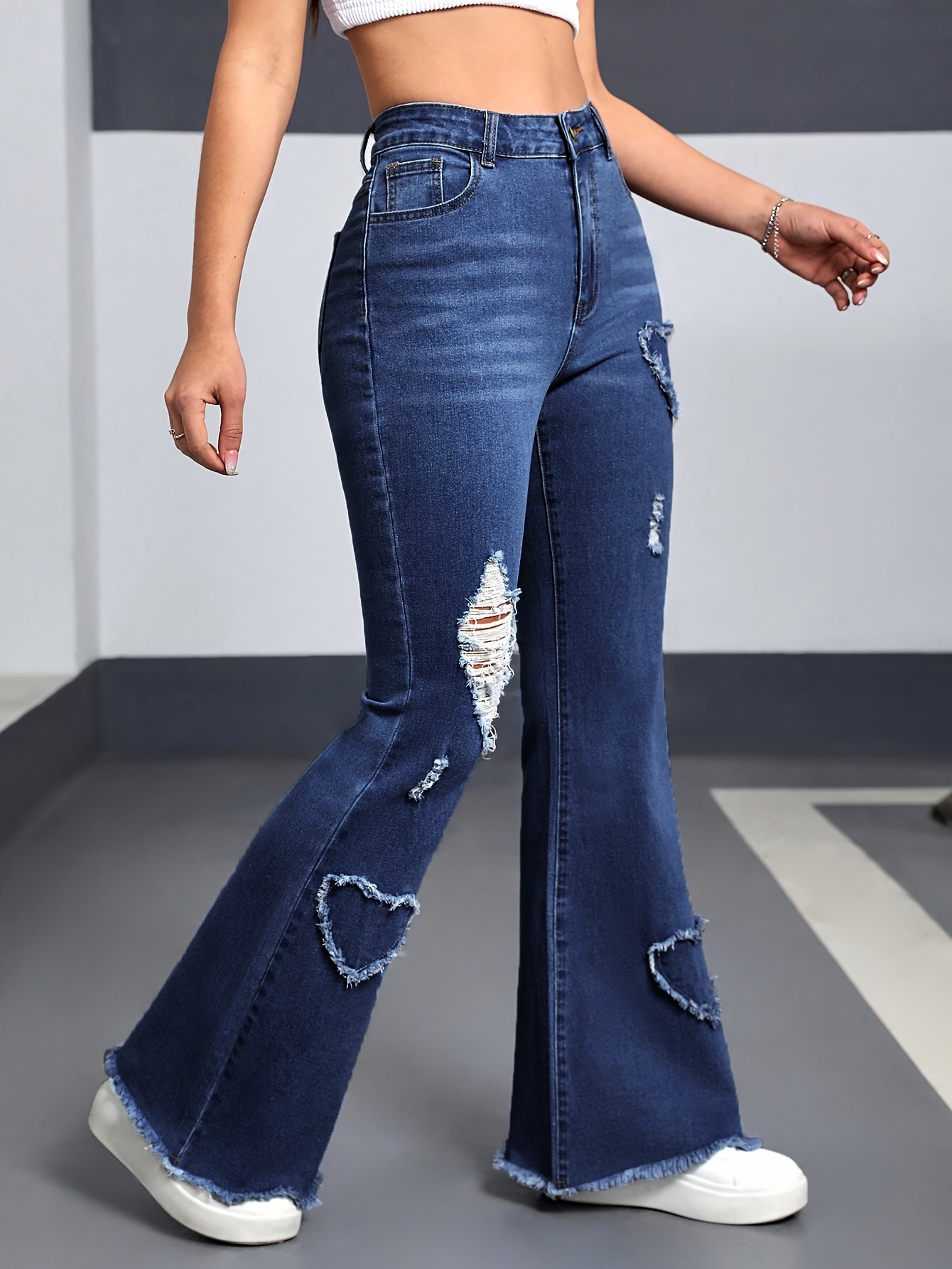 Women's Stretchy Flared Jeans With Heart Embroidery & Distressed Details - High Waist Bell Bottom Pants In Light Blue_mkmklike.com