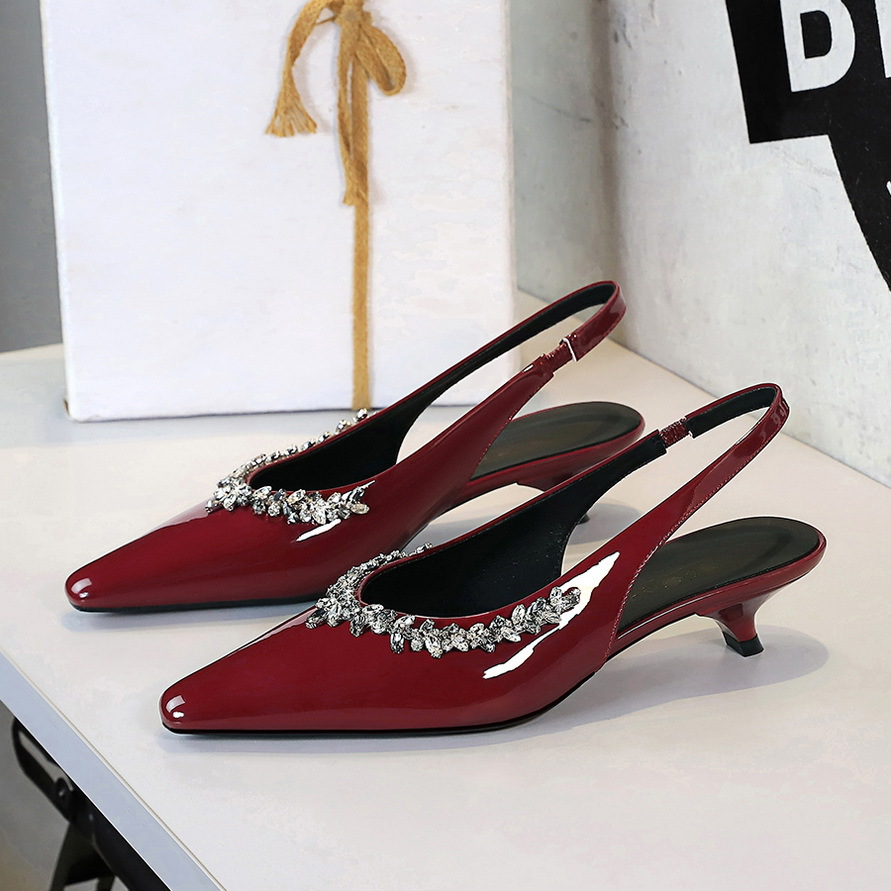 5211 European And American Style Elegant Patent Leather Rhinestone Shallow Mouth Slip-On For Women With Back Strap_vogvips.com