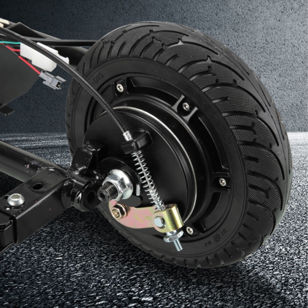 Venta caliente de los niños eléctricos coche de deriva de tres ruedas de bebé puesto cuadrado adulto regular coche de cola cochecito de alquiler fabricante