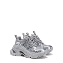 ����¹ͬ�GGCC2025�����¿���������yɫ�K�K���e�ϵ�ЬŮ