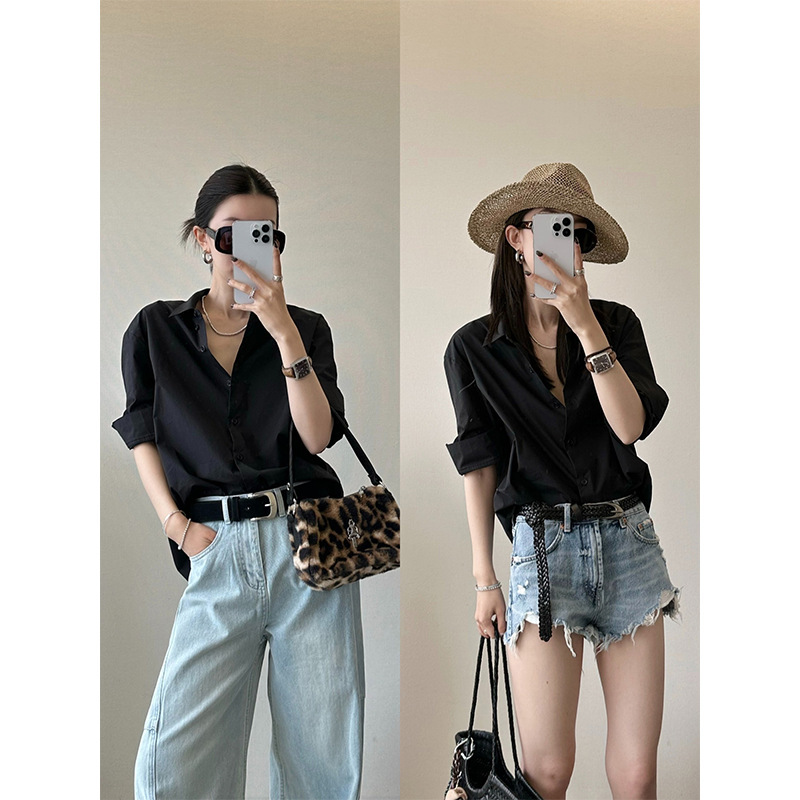 Spring and Summer Black V-Neck Sleeves, High-End Loose Shirts, Casual and Simple Three-Quarter Sleeve Tops Spring and Summer Black V-Neck Sleeves, High-End Loose Shirts, Casual and Simple Three-Quarter Sleeve Tops