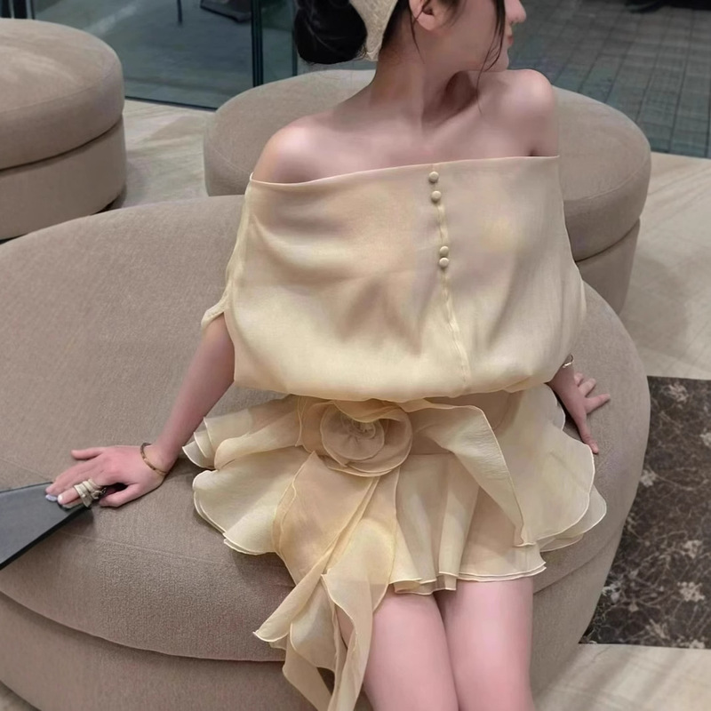 25Ss Vietnamese Niche Two-Piece Set Backless Lace-Up One-Shoulder Seersucker Shirt Dress + Short Skirt Pants Set