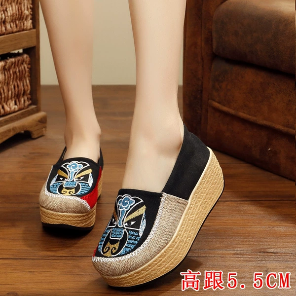 02 Black high heels