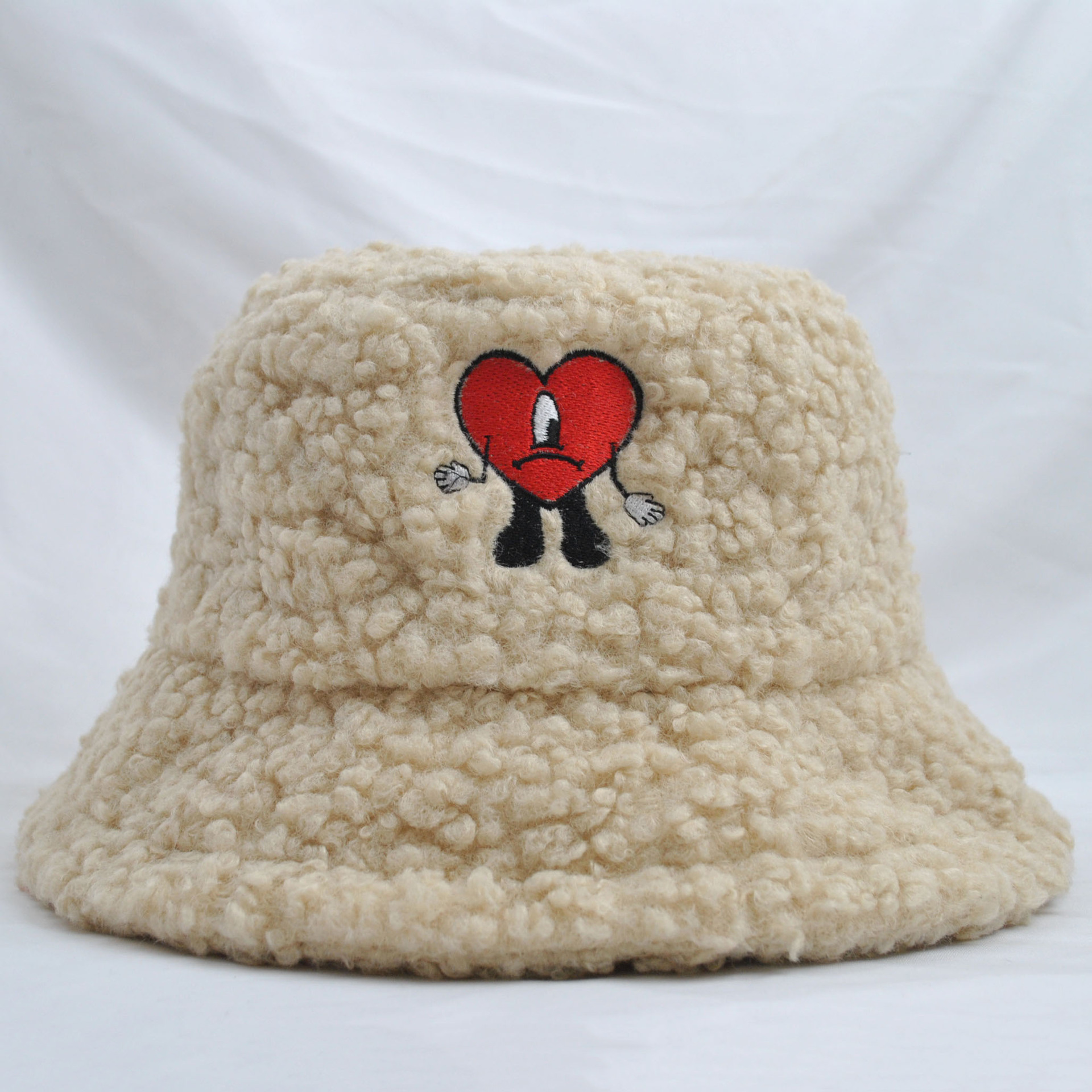 Women's Fashion Heart Shape Embroidery Wide Eaves Bucket Hat display picture 2