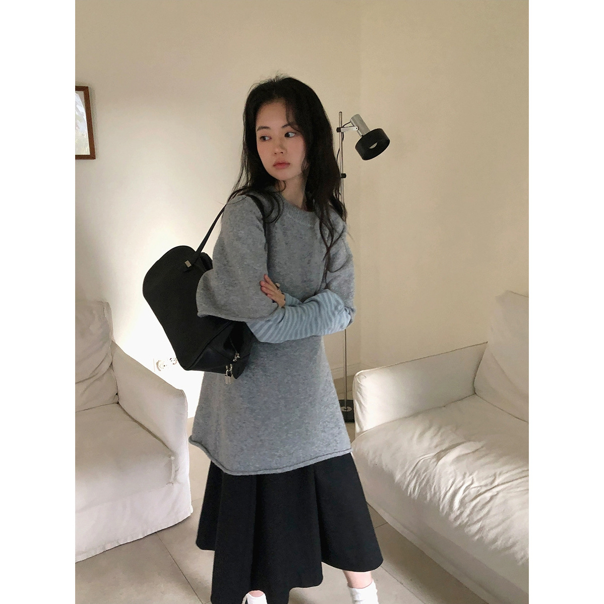 Now the New 2026 Autumn Collection from Korea's Dongdaemun: Baby-Style Simple Round-Neck Rolled-Edge Short-Sleeve Knit Top