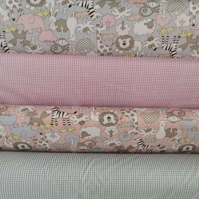 批发卡通布印花布料卡通纯棉斜纹全棉宝宝布料卡通纯棉小动物花