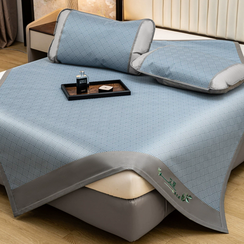 Летние ледяные шелковые коврики набор из трех предметов домашнего обихода с одной двуспальной кроватью
