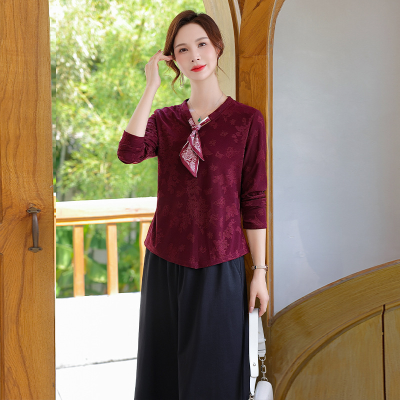 Petite Women's Autumn New Blouse Wedding Banquet Set for Middle-Aged and Elderly Women with Silk Scarf Top and Pants Two-Piece Set