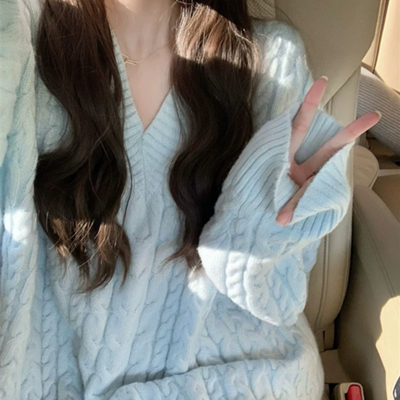 KANING Молочно-голубой мягкий вязаный свитер с V-образным вырезом для женщин, осень/зима 2025, новый свободный вязаный трикотаж в стиле "ленивый" кэжуал, плотный.