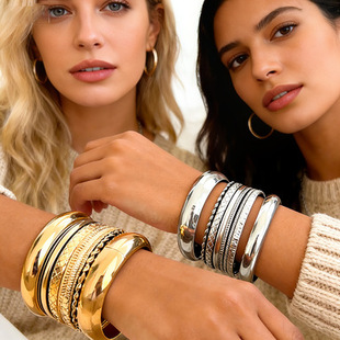 �W���r�л��ι����黨���C�羳�Ʒ���s�׺ν��ٸ�bracel�֭h���b